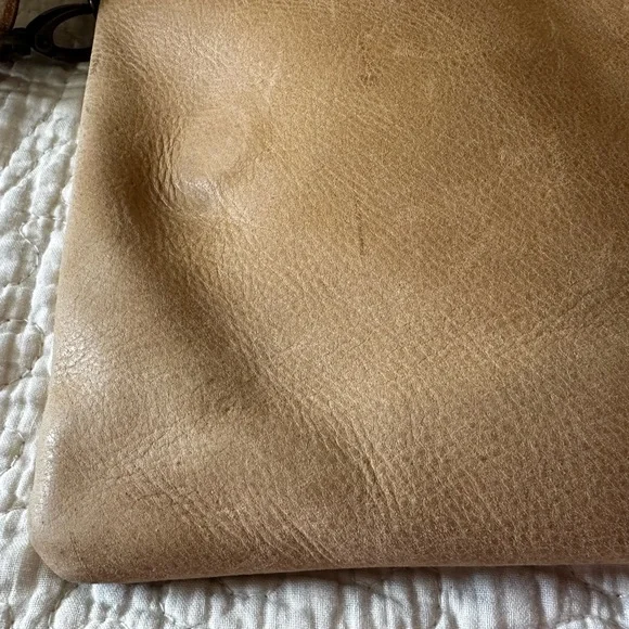 Authentic Brynn Capella Jenne Foldover Crossbody - tan (Gold Dust) MADE IN USA - Picture 4 of 16